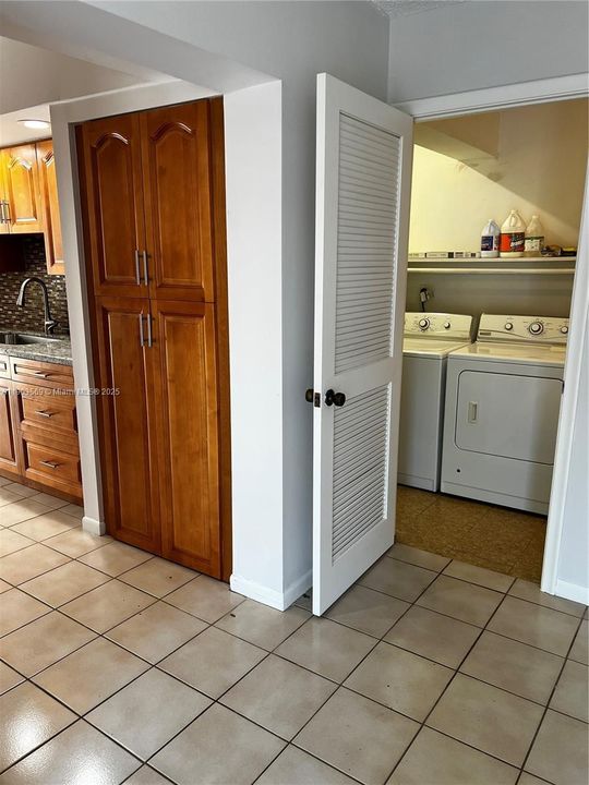 Recently Sold: $469,900 (3 beds, 2 baths, 1480 Square Feet)