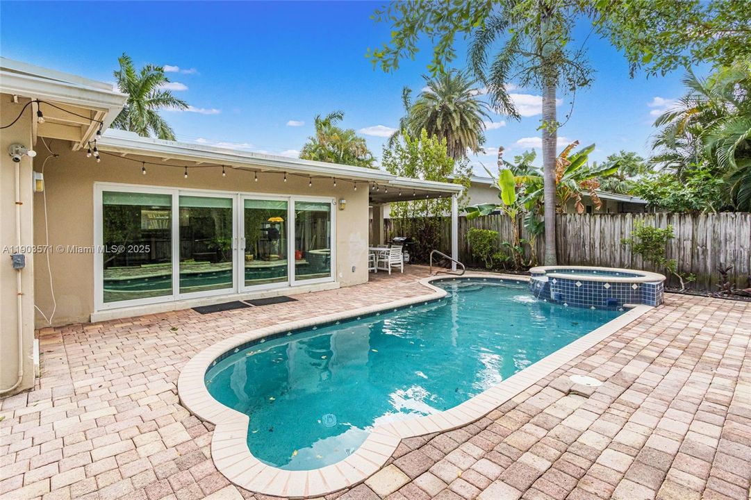 For Rent: $5,000 (4 beds, 3 baths, 1573 Square Feet)