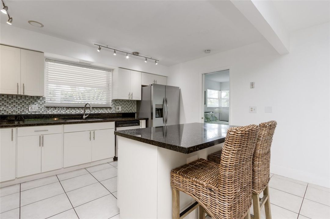 For Rent: $5,000 (4 beds, 3 baths, 1573 Square Feet)