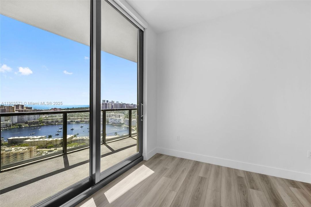 Active With Contract: $5,788 (3 beds, 2 baths, 1674 Square Feet)