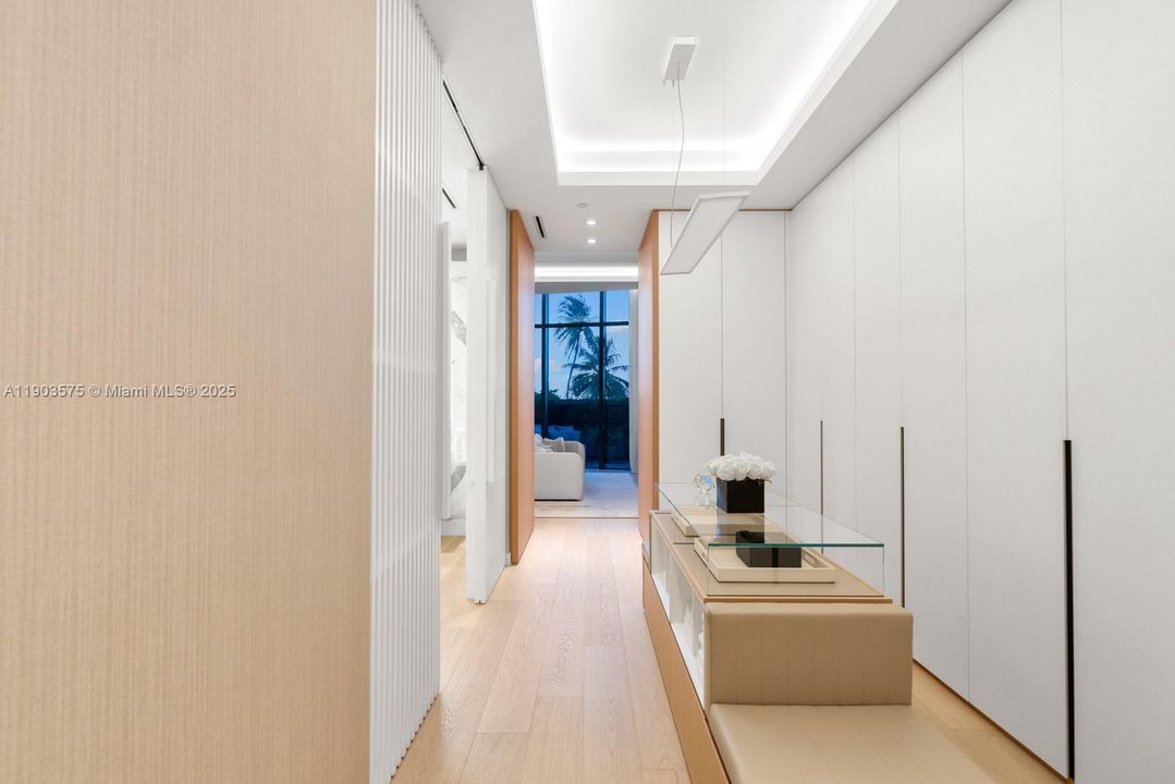 For Sale: $24,500,000 (5 beds, 5 baths, 4589 Square Feet)