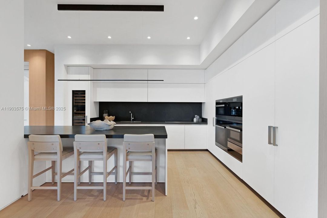 For Sale: $24,500,000 (5 beds, 5 baths, 4589 Square Feet)