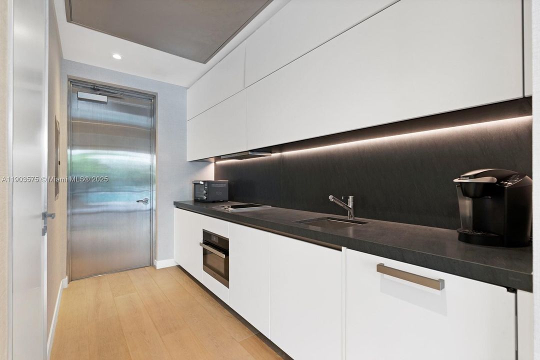 For Sale: $24,500,000 (5 beds, 5 baths, 4589 Square Feet)