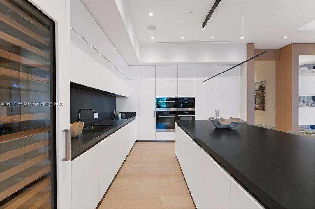 For Sale: $24,500,000 (5 beds, 5 baths, 4589 Square Feet)