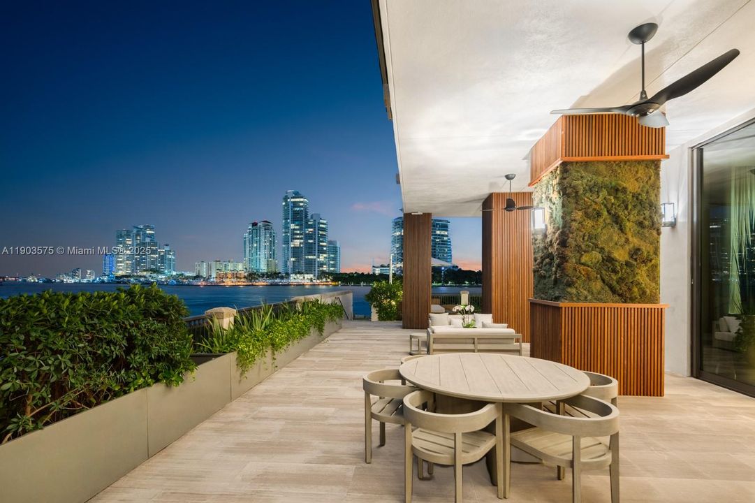 For Sale: $24,500,000 (5 beds, 5 baths, 4589 Square Feet)