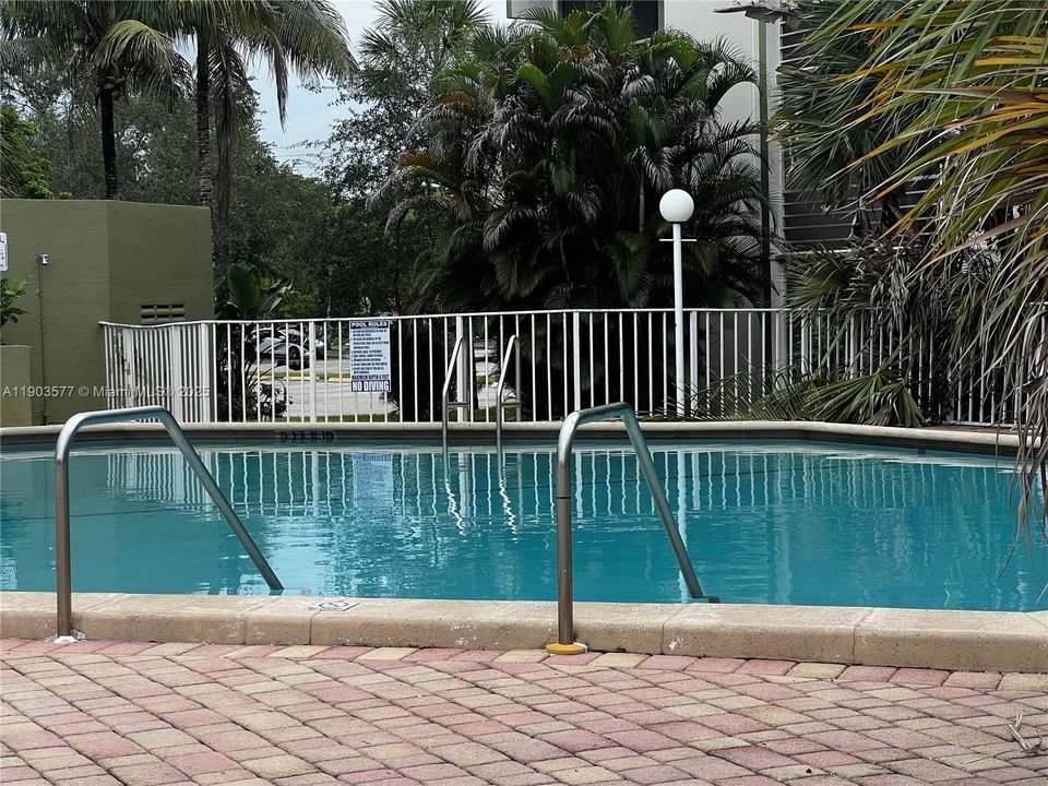 For Rent: $1,850 (2 beds, 2 baths, 1252 Square Feet)