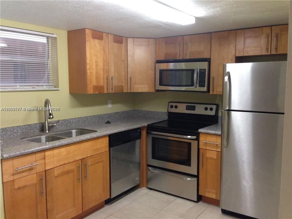 For Rent: $1,850 (2 beds, 2 baths, 1252 Square Feet)
