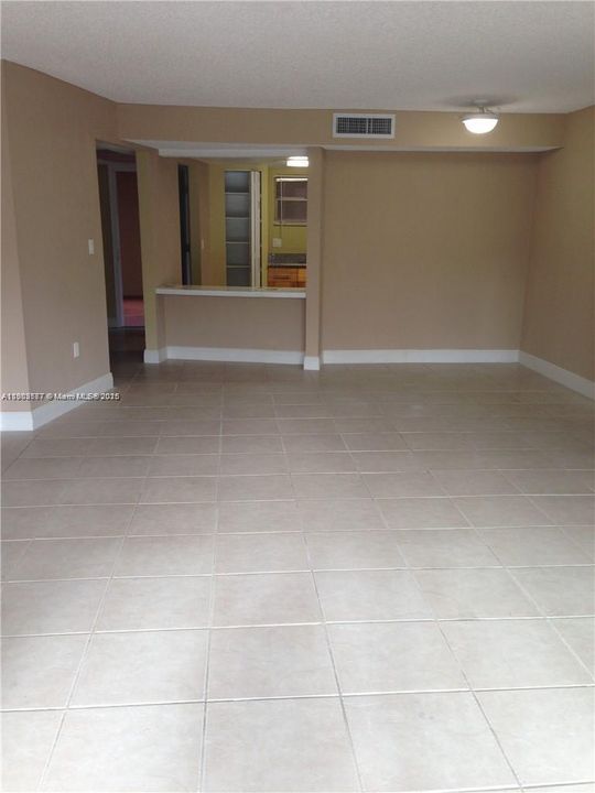 For Rent: $1,850 (2 beds, 2 baths, 1252 Square Feet)