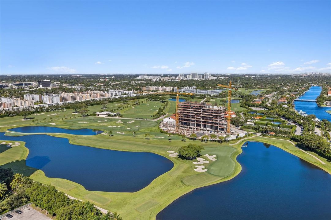 合同活跃: $8,750 (3 贝兹, 3 浴室, 2156 平方英尺)