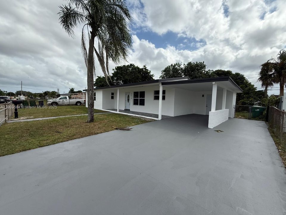 For Sale: $625,000 (4 beds, 3 baths, 1490 Square Feet)