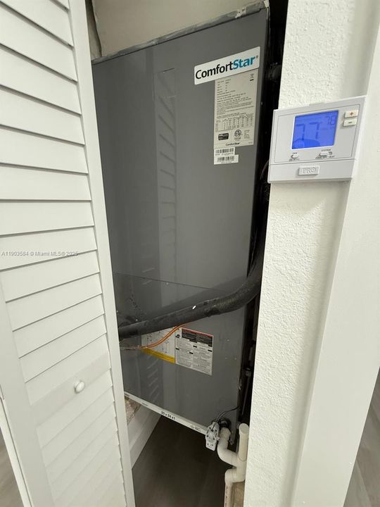 For Sale: $625,000 (4 beds, 3 baths, 1490 Square Feet)