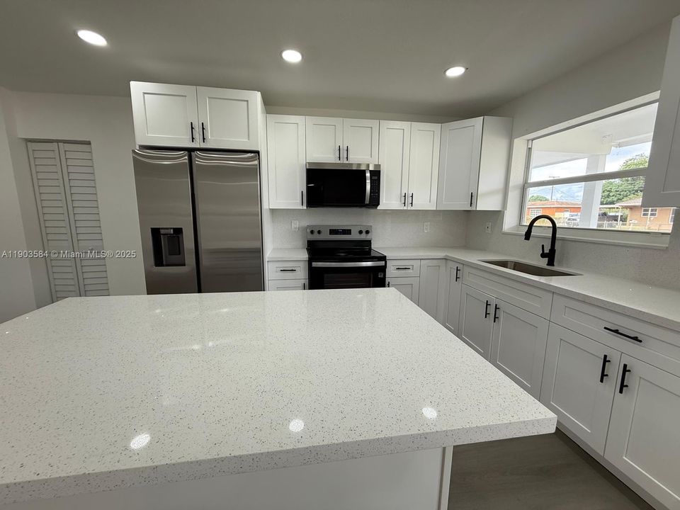 For Sale: $625,000 (4 beds, 3 baths, 1490 Square Feet)