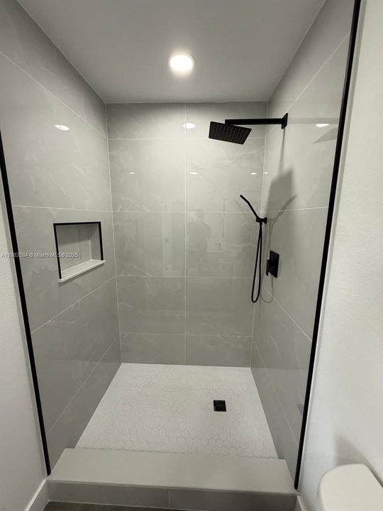 For Sale: $625,000 (4 beds, 3 baths, 1490 Square Feet)