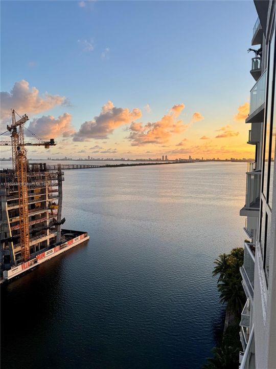 For Rent: $3,500 (1 beds, 1 baths, 853 Square Feet)