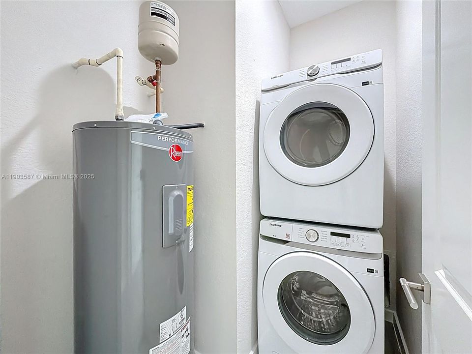 For Rent: $3,150 (3 beds, 2 baths, 0 Square Feet)