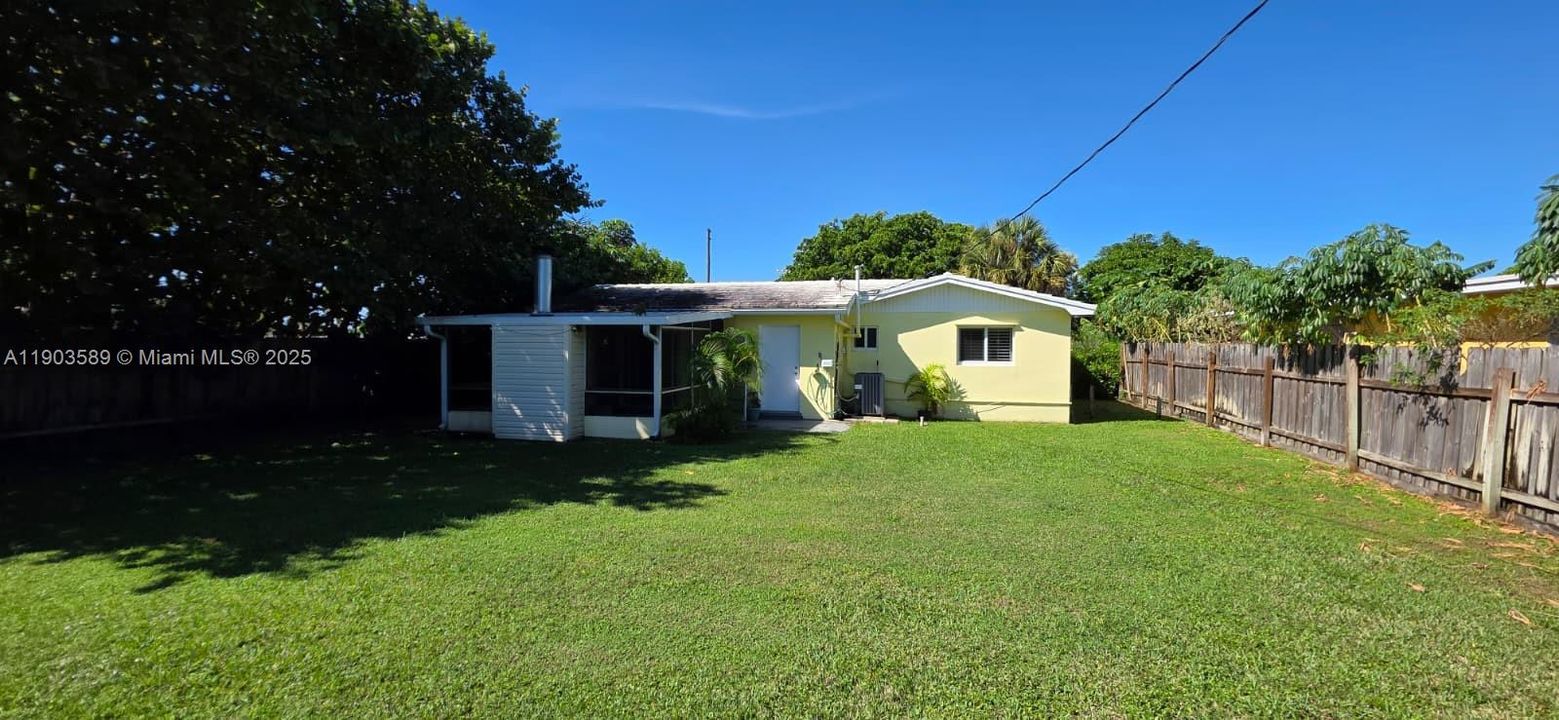 最近租的: $2,250 (2 贝兹, 1 浴室, 960 平方英尺)