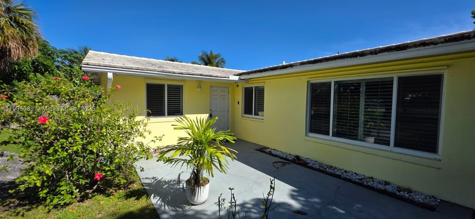 最近租的: $2,250 (2 贝兹, 1 浴室, 960 平方英尺)