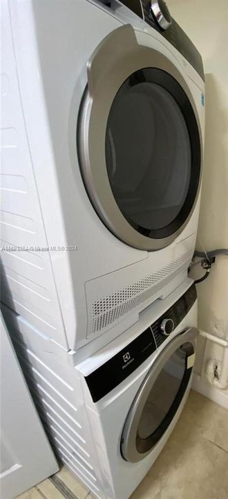 Washer & Dryer
