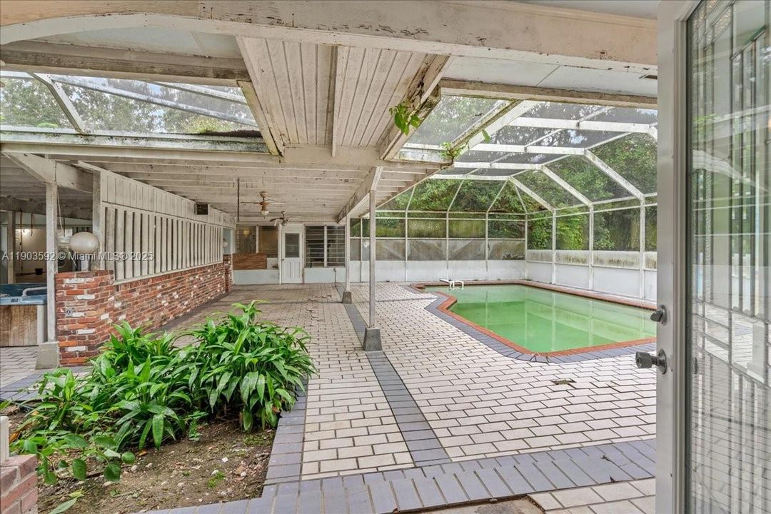 For Sale: $1,150,000 (4 beds, 4 baths, 4230 Square Feet)