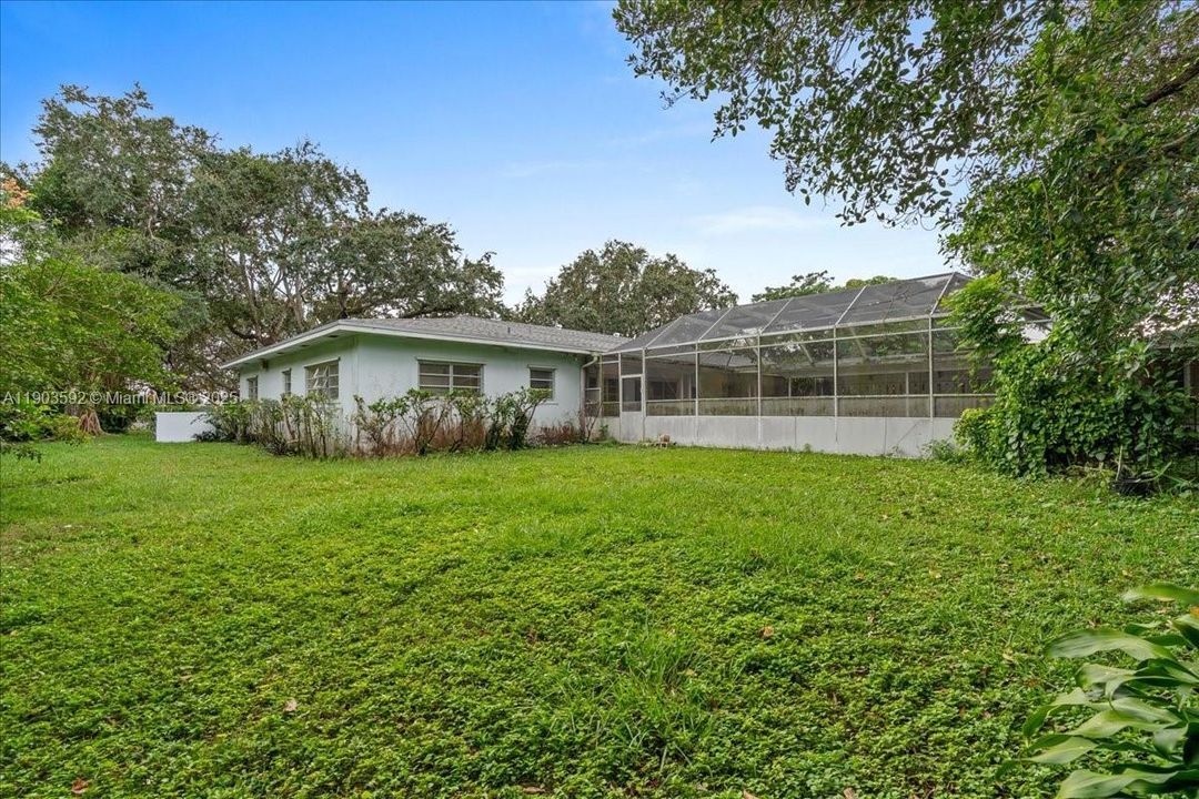 For Sale: $1,150,000 (4 beds, 4 baths, 4230 Square Feet)