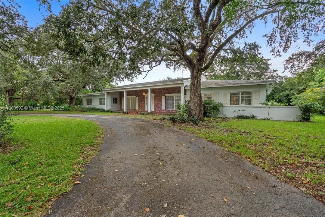 For Sale: $1,150,000 (4 beds, 4 baths, 4230 Square Feet)