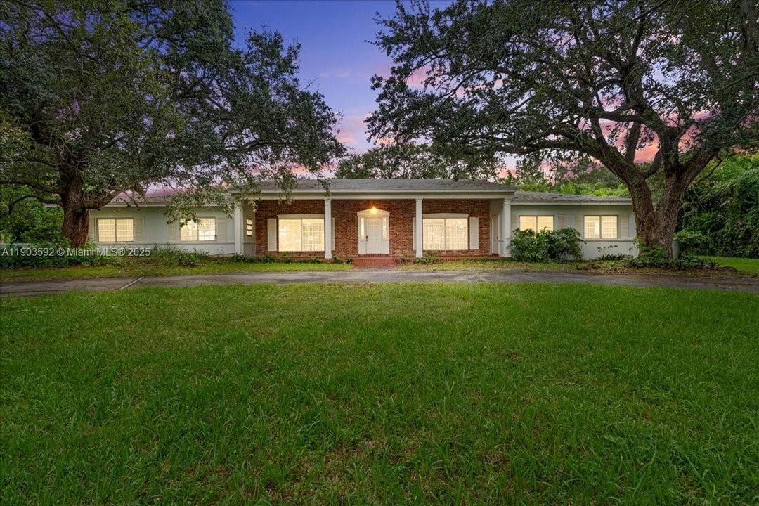 For Sale: $1,150,000 (4 beds, 4 baths, 4230 Square Feet)