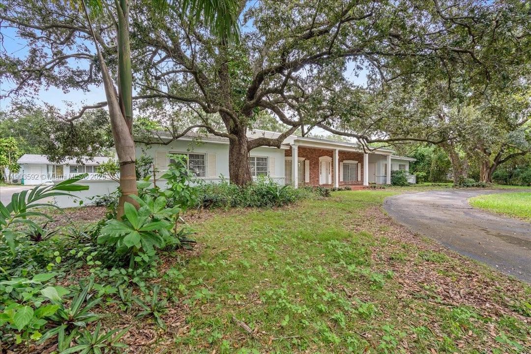 For Sale: $1,150,000 (4 beds, 4 baths, 4230 Square Feet)