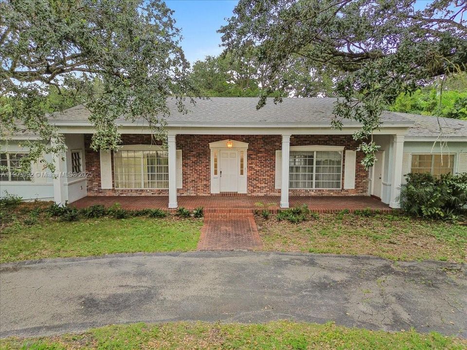 For Sale: $1,150,000 (4 beds, 4 baths, 4230 Square Feet)