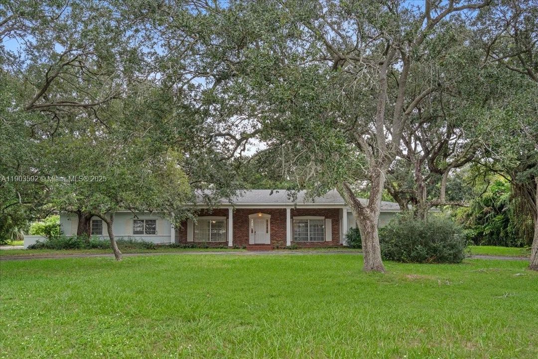 For Sale: $1,150,000 (4 beds, 4 baths, 4230 Square Feet)