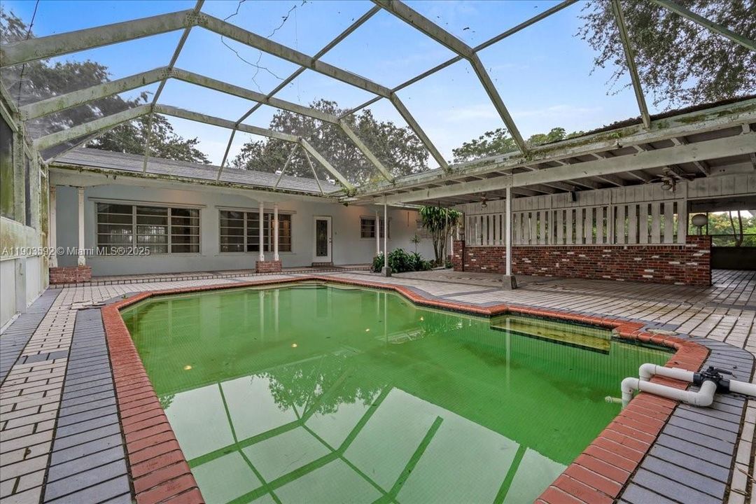 For Sale: $1,150,000 (4 beds, 4 baths, 4230 Square Feet)