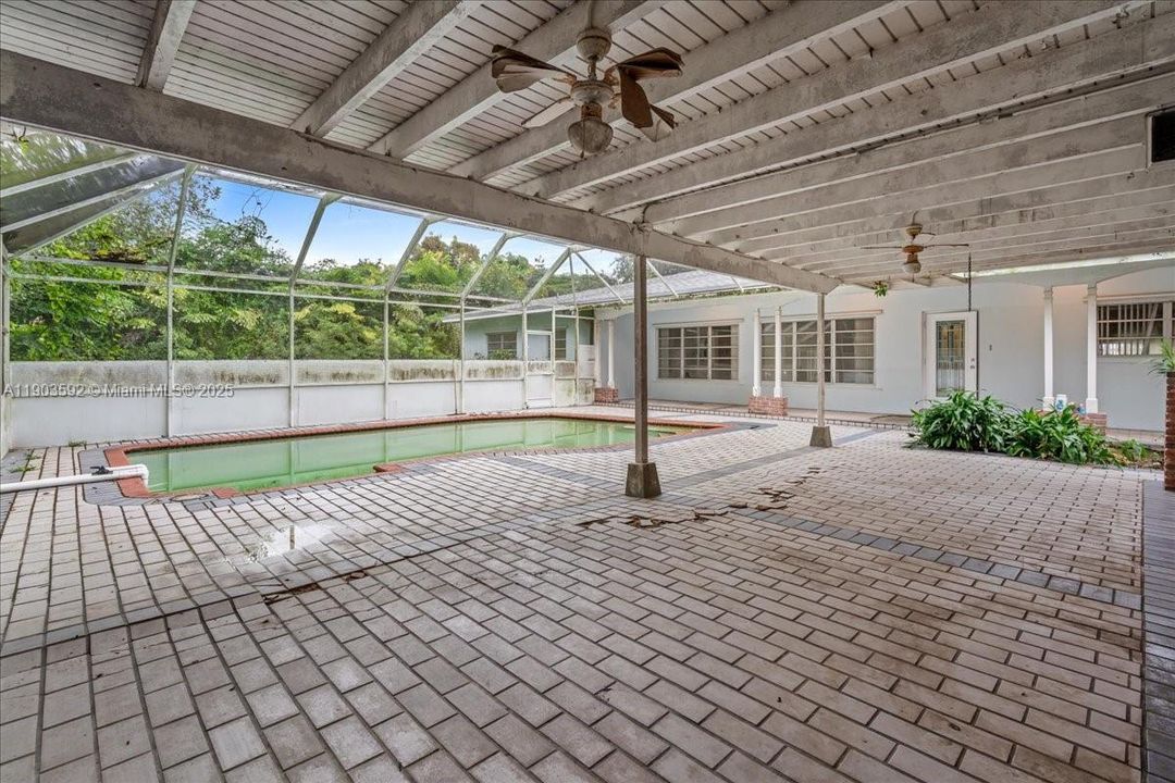 For Sale: $1,150,000 (4 beds, 4 baths, 4230 Square Feet)