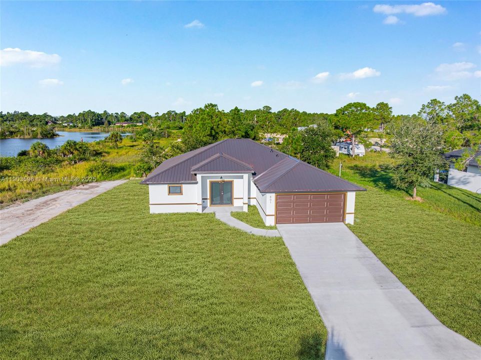 Active With Contract: $329,000 (3 beds, 2 baths, 1562 Square Feet)