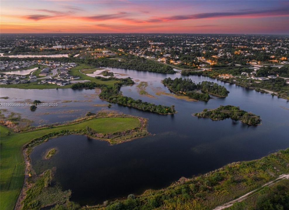 Active With Contract: $329,000 (3 beds, 2 baths, 1562 Square Feet)