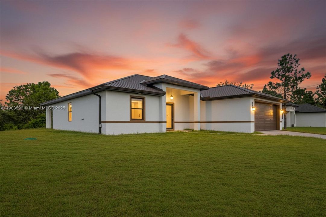 Active With Contract: $329,000 (3 beds, 2 baths, 1562 Square Feet)