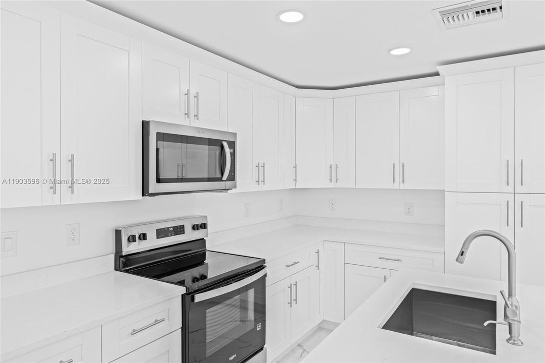 Active With Contract: $329,000 (3 beds, 2 baths, 1562 Square Feet)