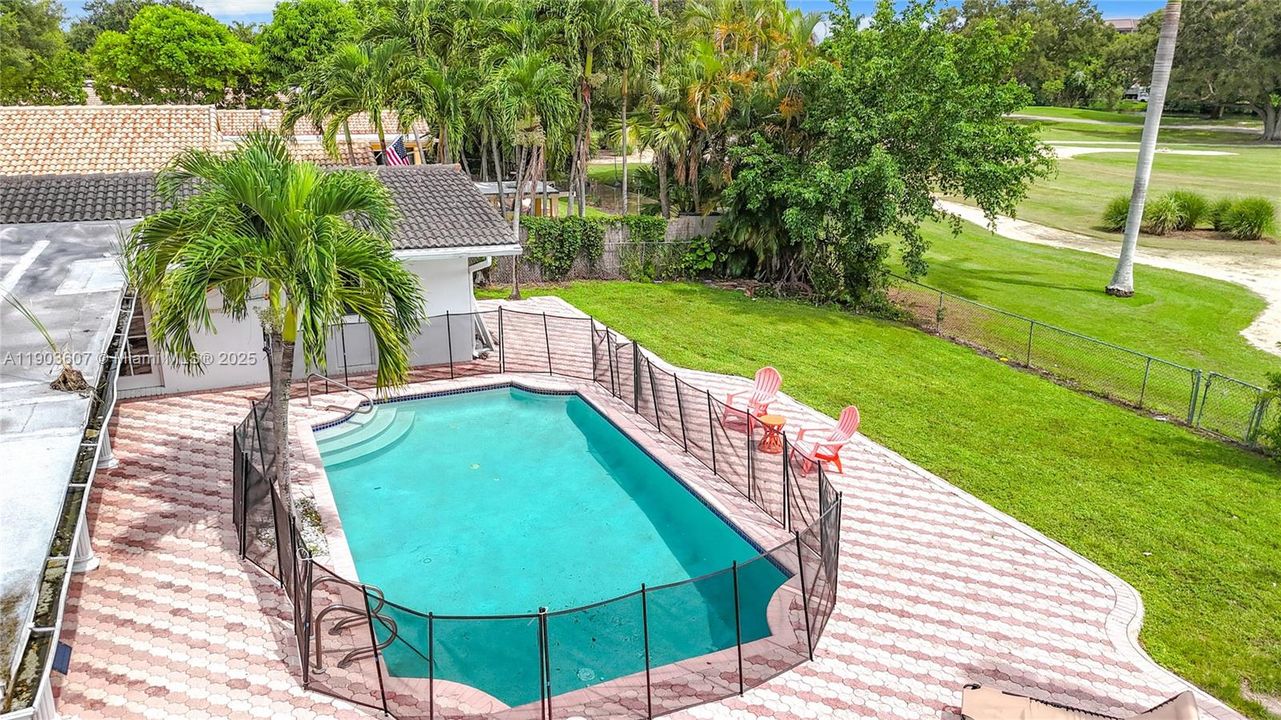 待售: $1,950,000 (6 贝兹, 3 浴室, 3203 平方英尺)