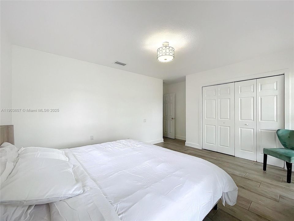 待售: $1,950,000 (6 贝兹, 3 浴室, 3203 平方英尺)