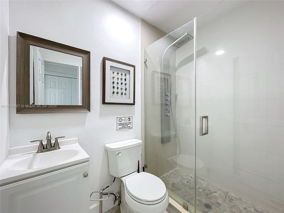 待售: $1,950,000 (6 贝兹, 3 浴室, 3203 平方英尺)