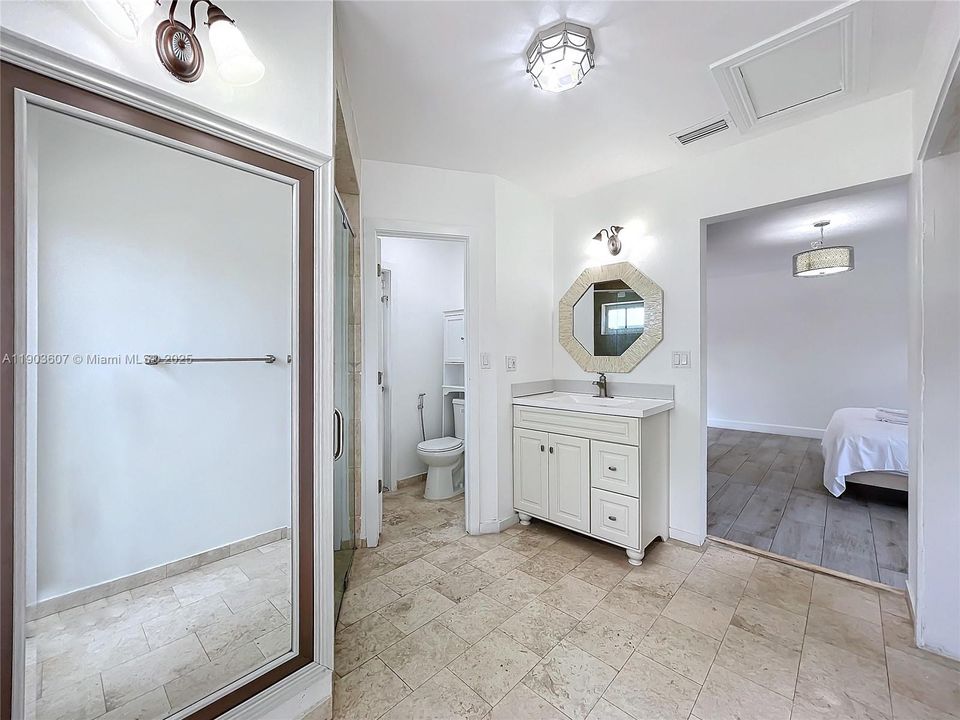 待售: $1,950,000 (6 贝兹, 3 浴室, 3203 平方英尺)