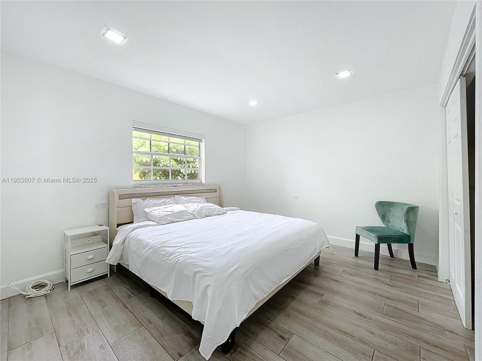 待售: $1,950,000 (6 贝兹, 3 浴室, 3203 平方英尺)