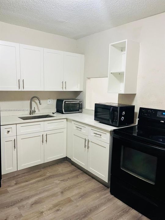 For Rent: $1,850 (2 beds, 1 baths, 3732 Square Feet)