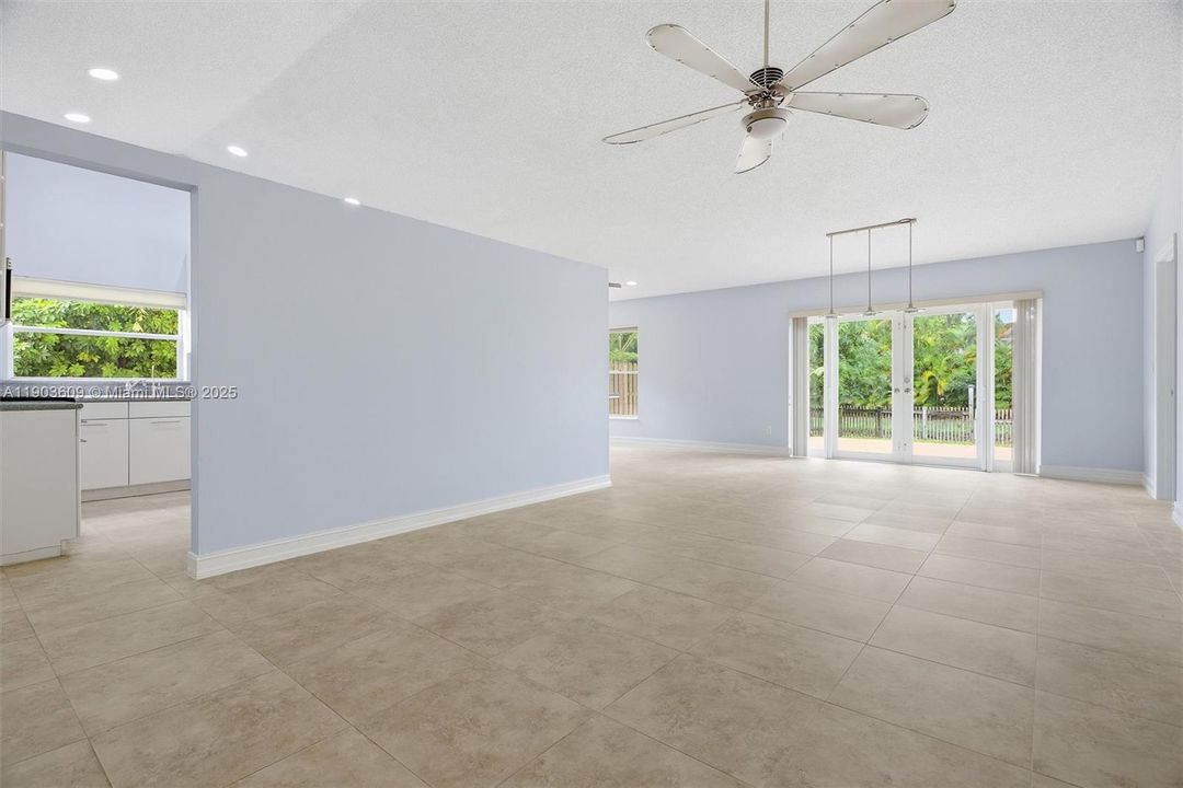 Active With Contract: $520,000 (3 beds, 2 baths, 1660 Square Feet)