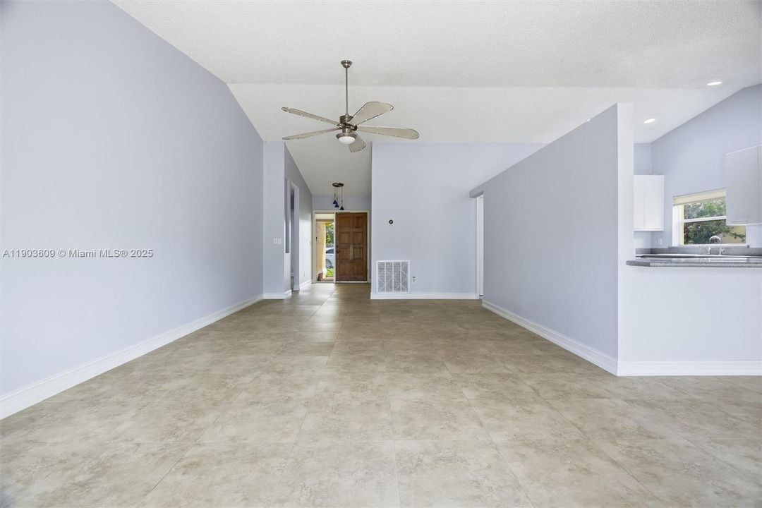 Active With Contract: $520,000 (3 beds, 2 baths, 1660 Square Feet)