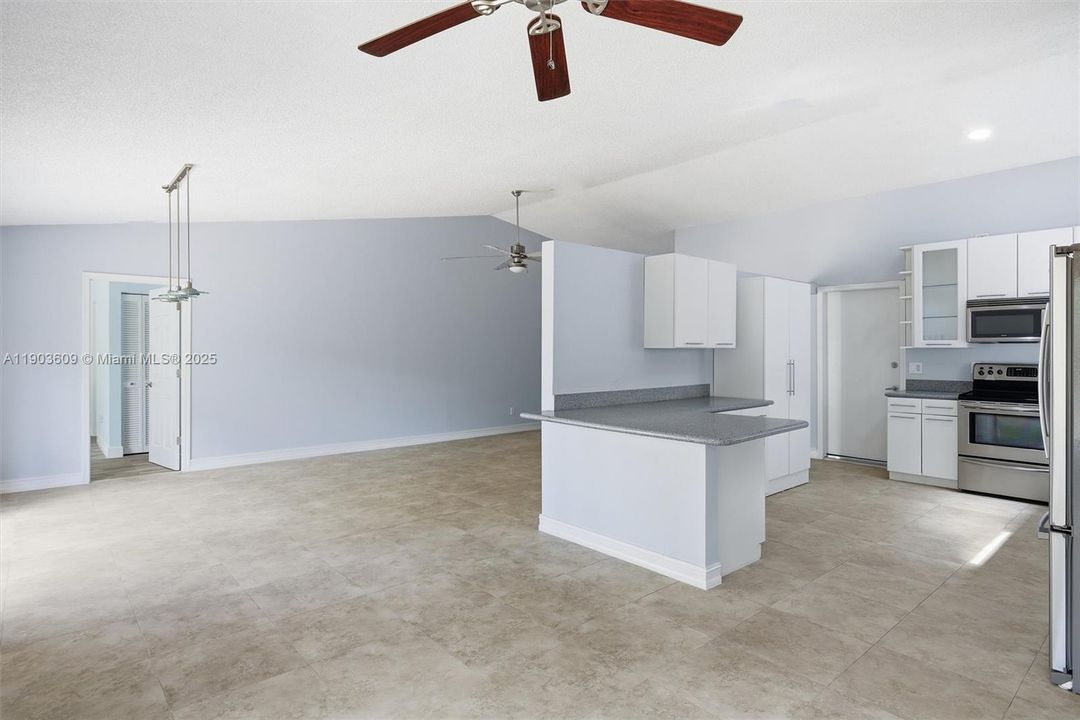 Active With Contract: $520,000 (3 beds, 2 baths, 1660 Square Feet)