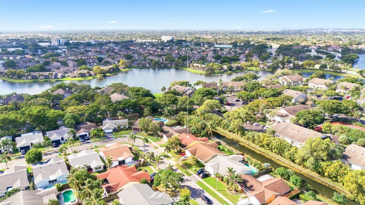 Active With Contract: $520,000 (3 beds, 2 baths, 1660 Square Feet)