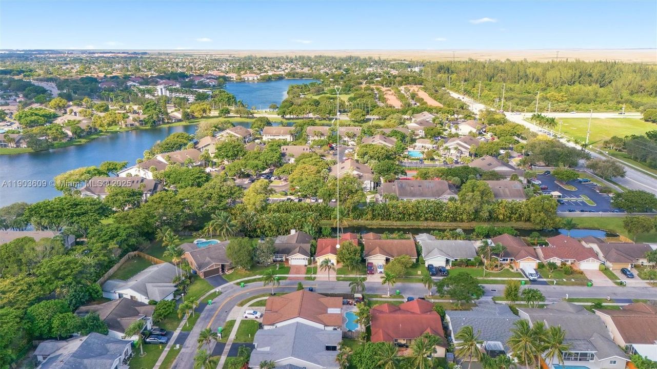 Active With Contract: $520,000 (3 beds, 2 baths, 1660 Square Feet)