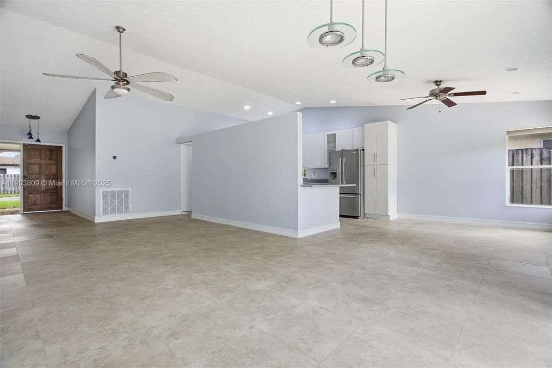 Active With Contract: $520,000 (3 beds, 2 baths, 1660 Square Feet)