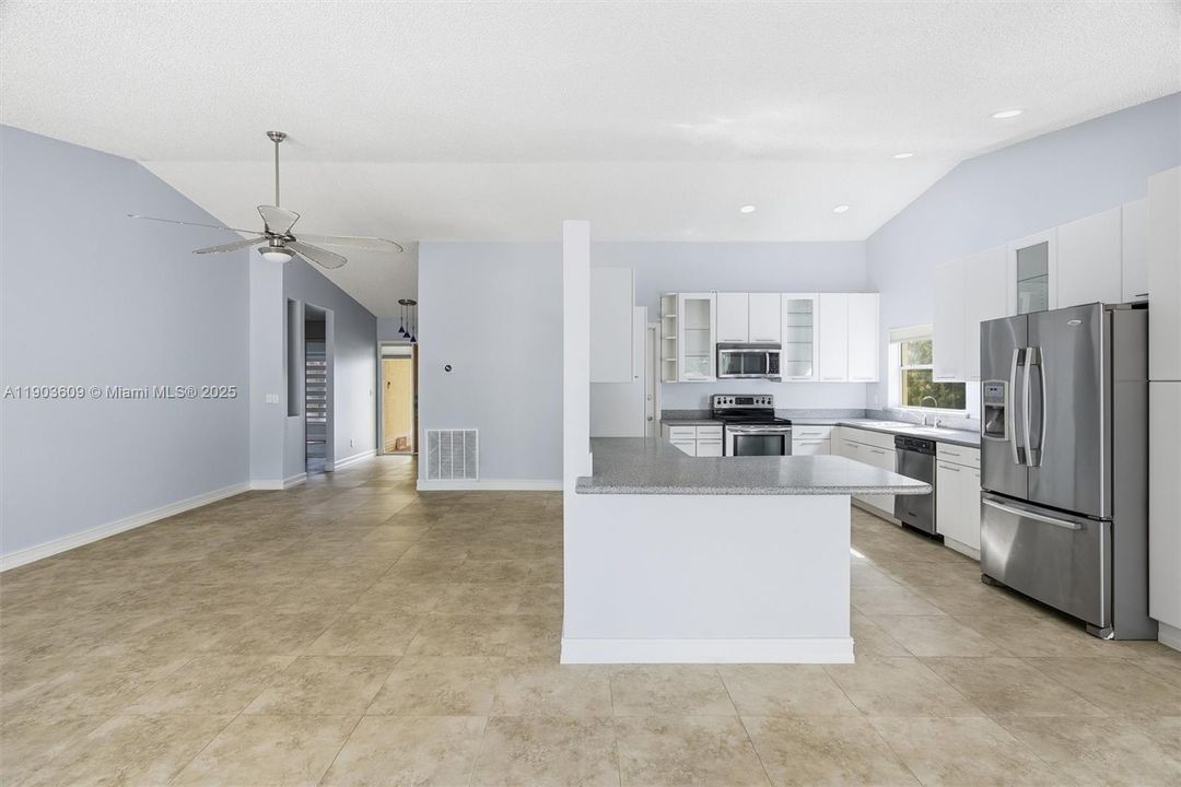 Active With Contract: $520,000 (3 beds, 2 baths, 1660 Square Feet)