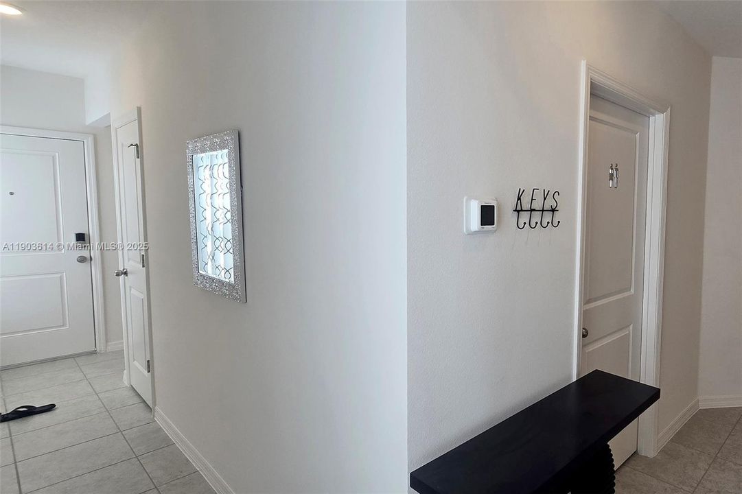 For Sale: $335,800 (3 beds, 2 baths, 1680 Square Feet)