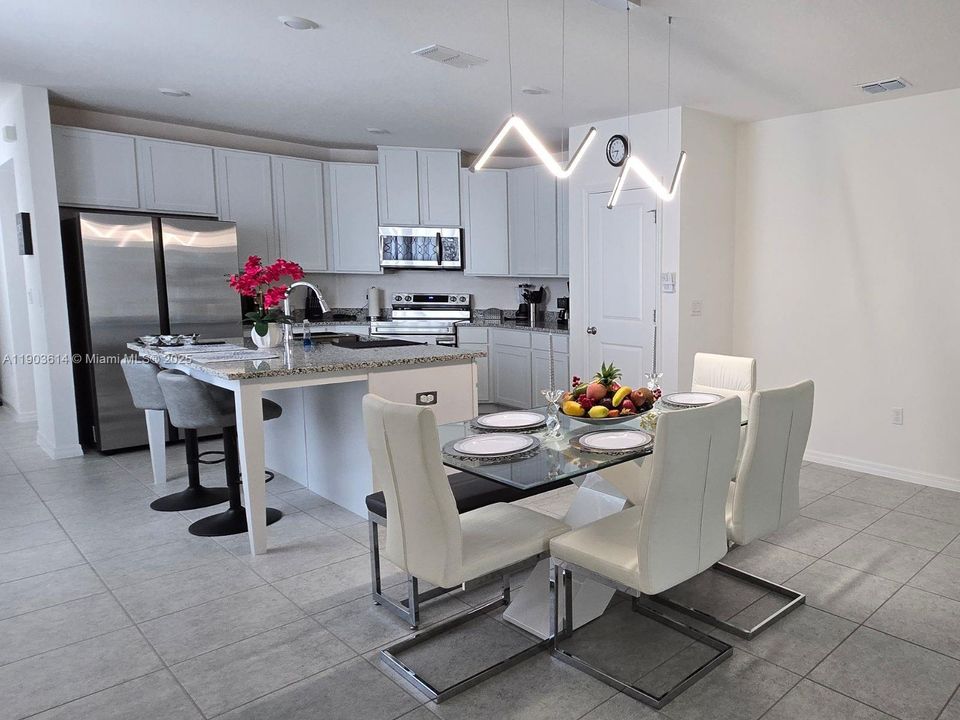 For Sale: $335,800 (3 beds, 2 baths, 1680 Square Feet)